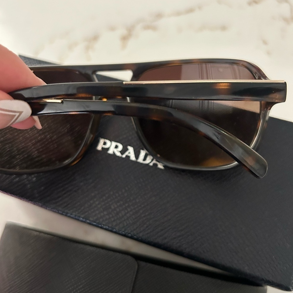 PRADA sunglasses new in Box - Picture 5 of 6